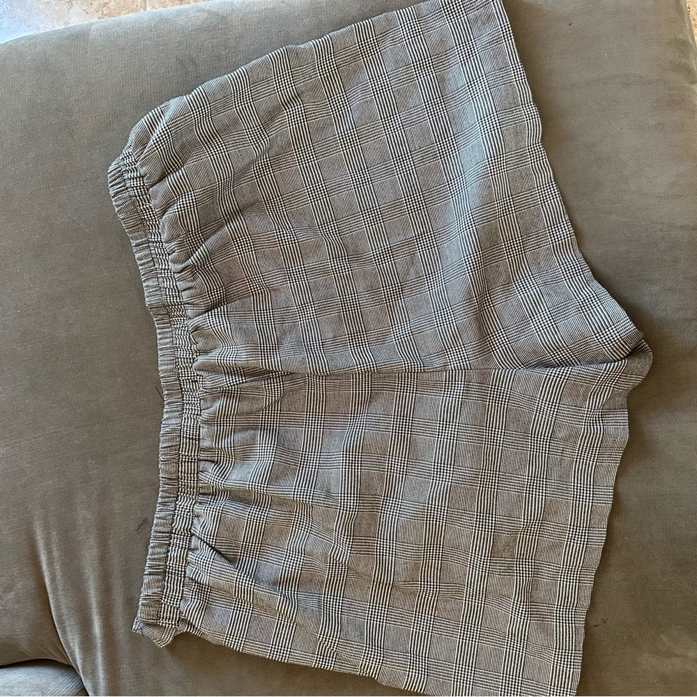 Forever 21 plaid shorts - Picture 2 of 4
